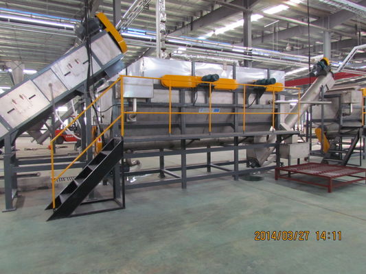 CER Plastikwiederverwertungszerkleinerungsmaschine, HAUSTIER 2000kg/H Flasche, die Linie aufbereitet