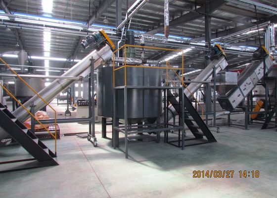 CER Plastikwiederverwertungszerkleinerungsmaschine, HAUSTIER 2000kg/H Flasche, die Linie aufbereitet