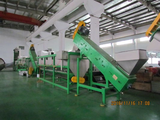zerquetschende Flaschen des HDPE 300kg/h, 500kg/h, 1000kg/h und Waschmaschine