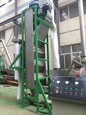 zerquetschende Flaschen des HDPE 300kg/h, 500kg/h, 1000kg/h und Waschmaschine