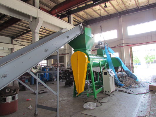 Plastikflasche Aufkleber-Entferner, Plastikwiederverwertungsmaschine des Haustieres, Haustierflasche, die Maschine, Wasserflasche aufbereitet Maschine aufbereitet
