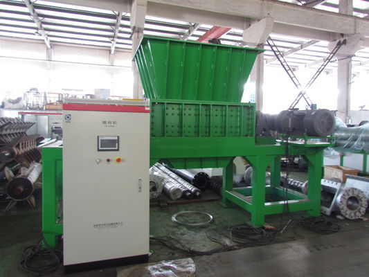 Wellen-Reißwolf-Maschine des Zwillings-18.5kw, zerreißende Maschine des dauerhaften Reifens