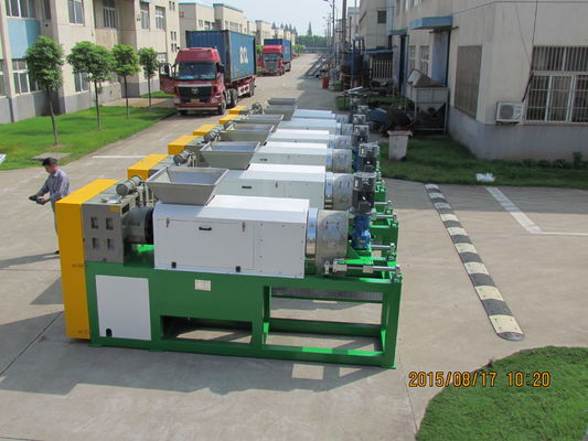 Wasser 98, das Schrauben-trockenere Plastikmaschine 800KG/H 320mm entfernt