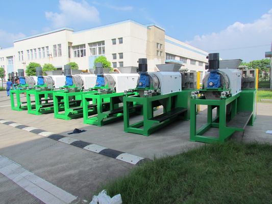 magnetische Heizung 75kw zusammendrückende Plastikmaschine